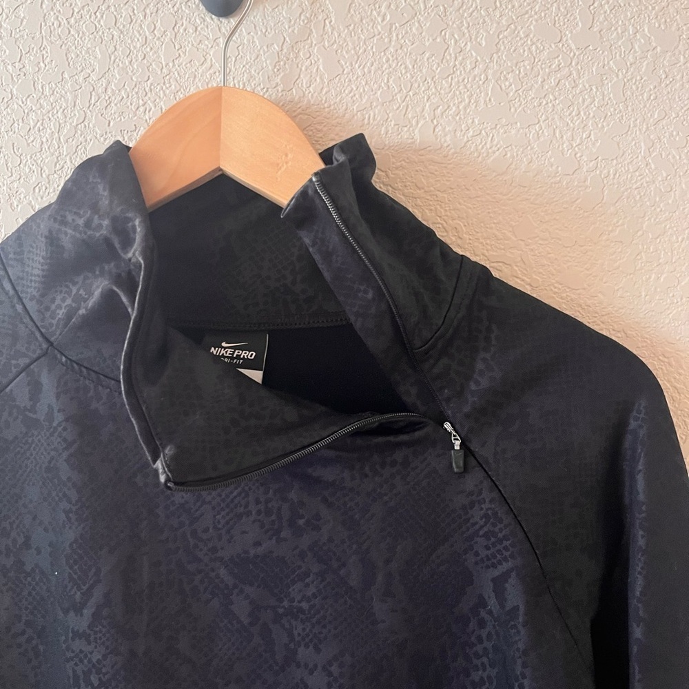 Nike Pro Women’s Dri-FIT HyperWarm Mock-neck Long Sleeve Top - Picture 4 of 9